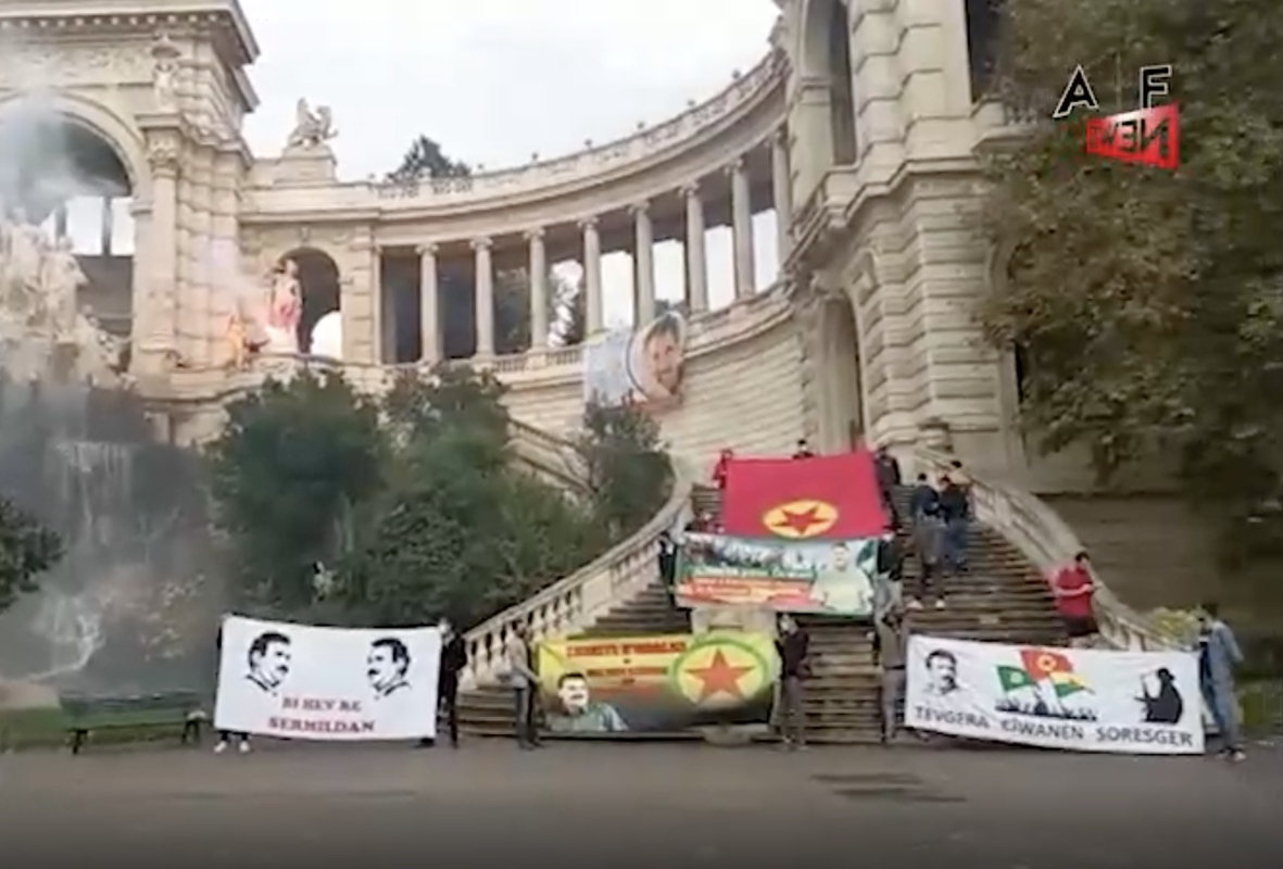 Νεαροί ακτιβιστές στη Μασσαλία απαιτούν την απελευθέρωση του Αμπντουλάχ Οτσαλάν