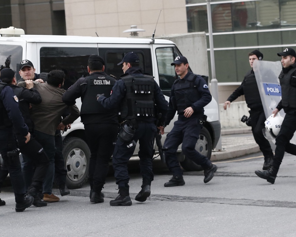 Η κρατική τρομοκρατία εναντίον των Κούρδων στην Τουρκία συνεχίζεται