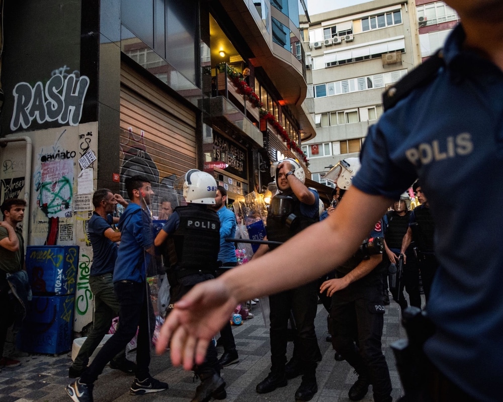 Κρατικής τρομοκρατία εναντίον των Κούρδων στην Τουρκία – Αθρόες συλλήψεις και φυλακίσεις