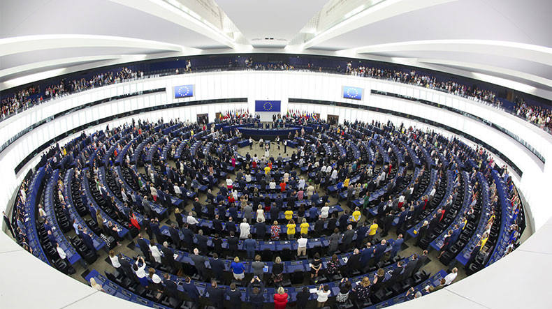 Το Ευρωπαϊκό Κοινοβούλιο καταδίκασε την καταστολή της αντιπολίτευσης στην Τουρκία