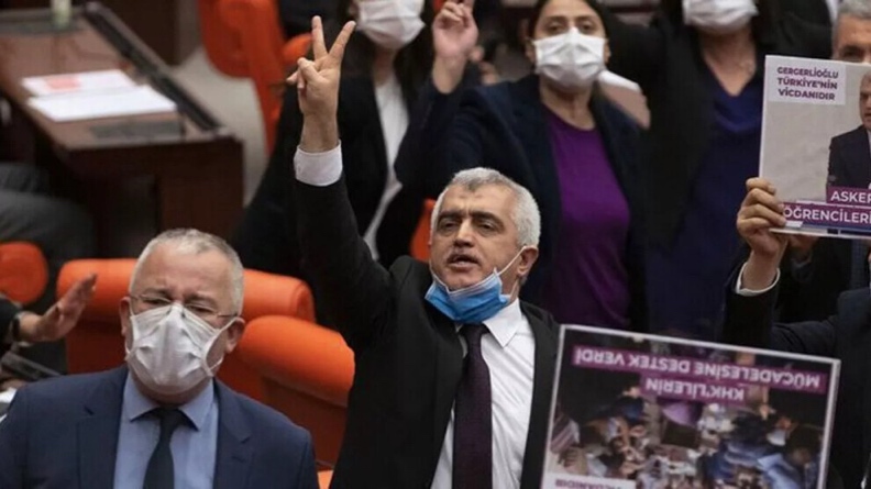 Το Συνταγματικό Δικαστήριο απεφάνθη ότι παραβιάστηκαν τα δικαιώματα του βουλευτή του HDP, Γκεργκερλιόγλου