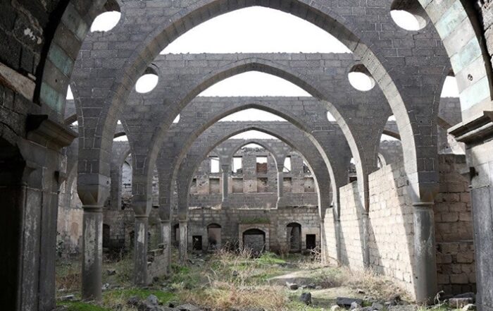Ντιγιαρμπακίρ: Η αρμενική εκκλησία Surp Sarkis στα πρόθυρα της κατάρρευσης