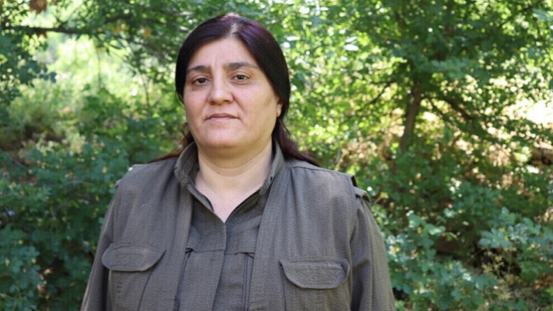 Κούρδισσα αντάρτισσα: Οι γυναίκες πρέπει να αναπτύξουν τις δικές τους δομές οργάνωσης