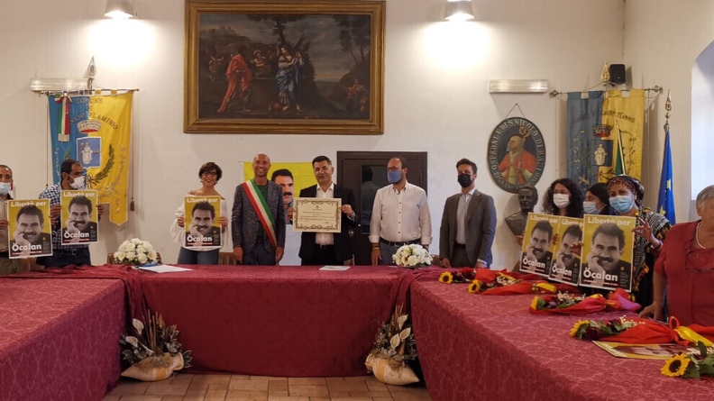 Ο Δήμος Ρινιάνο Φλαμίνιο στην Ιταλία ανακήρυξε επίτιμο δημότη του τον Οτσαλάν
