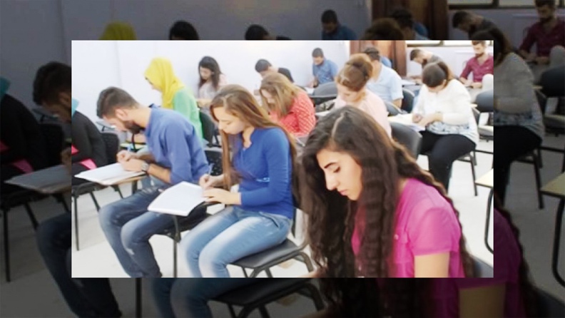 Οι Κούρδισσες συνεχίζουν να παλεύουν ενάντια στην πατριαρχία: Μαθήματα γυναικολογίας στο γυμνάσιο