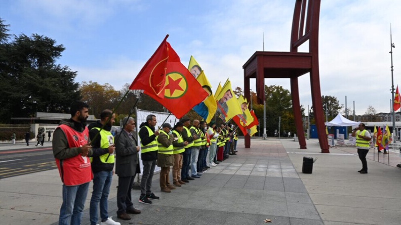 Η αγρυπνία των Κούρδων ακτιβιστών μπροστά από την έδρα του ΟΗΕ στη Γενεύη μπαίνει στον δέκατο μήνα της