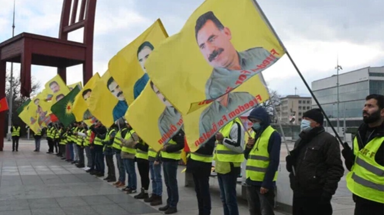 Ένας χρόνος καθιστικής διαμαρτυρίας μπροστά από την έδρα του ΟΗΕ για την απελευθέρωση του Οτσαλάν
