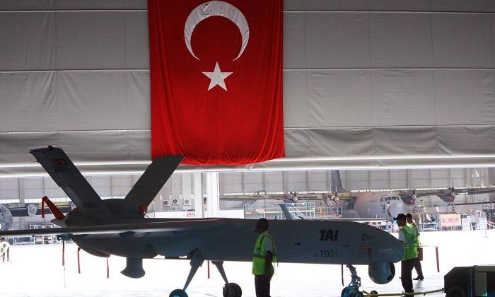 Τούρκικα drones σε θέση μάχης στο βορειοανατολικό Αιγαίο – Σαρώνουν όλη νύχτα Σάμο, Χίο, Κάλυμνο