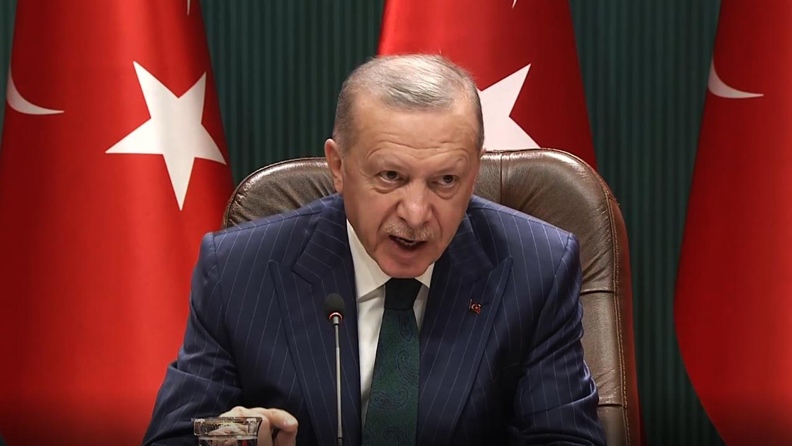 Τουρκία: Εκδόθηκαν εντάλματα σύλληψης για 8 άτομα για «προσβολή του προέδρου» μετά την ανακοίνωση του Ερντογάν ότι βρέθηκε θετικός στον κορωνοϊό