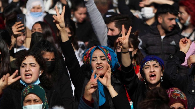 Η Κωνσταντινούπολη απαγορεύει την επί δεκαετίες πορεία για την Ημέρα της Γυναίκας