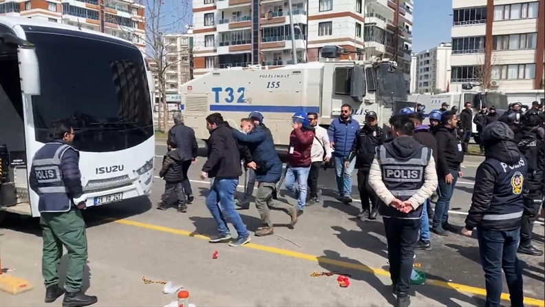 Τουρκία: Η αστυνομία συνέλαβε τουλάχιστον 100 παιδιά στους εορτασμούς του Νεβρόζ στο Ντιγιαρμπακίρ