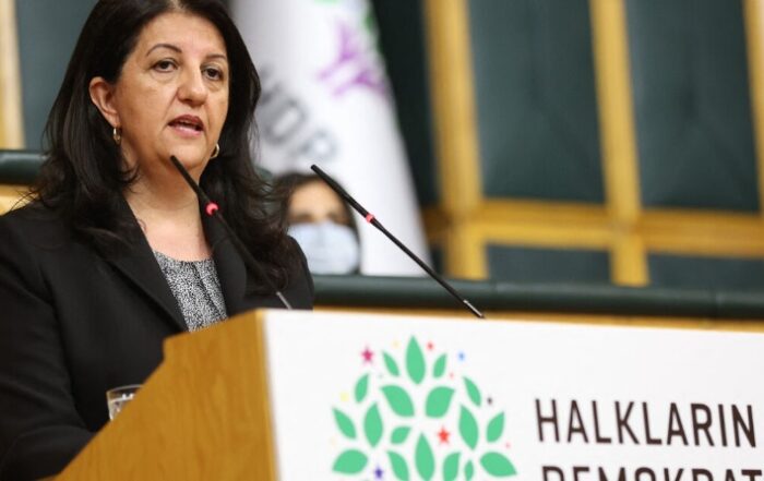 Συμπρόεδρος του HDP: «Με την εισβολή στη ΒΑ Συρία η Άγκυρα προσπαθεί να δημιουργήσει έναν διάδρομο για το ISIS»