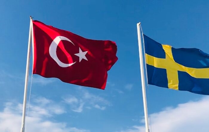 Εν μέσω διαμαρτυριών, η Σουηδή υπουργός Εξωτερικών αρνείται ότι «υπέκυψε» στον Ερντογάν