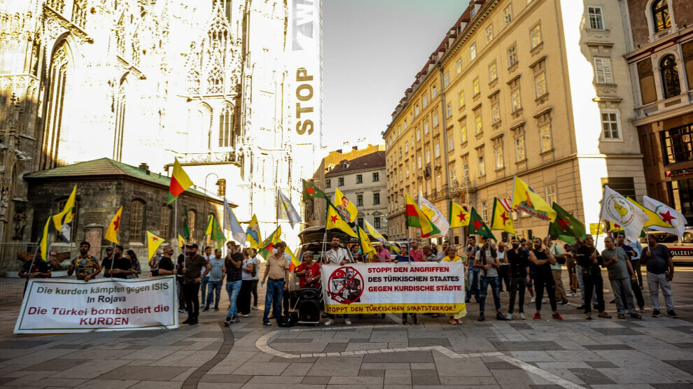 Οι Κούρδοι στη Βιέννη διαμαρτύρονται για τις επιθέσεις του τουρκικού κράτους στη Βόρεια και Ανατολική Συρία