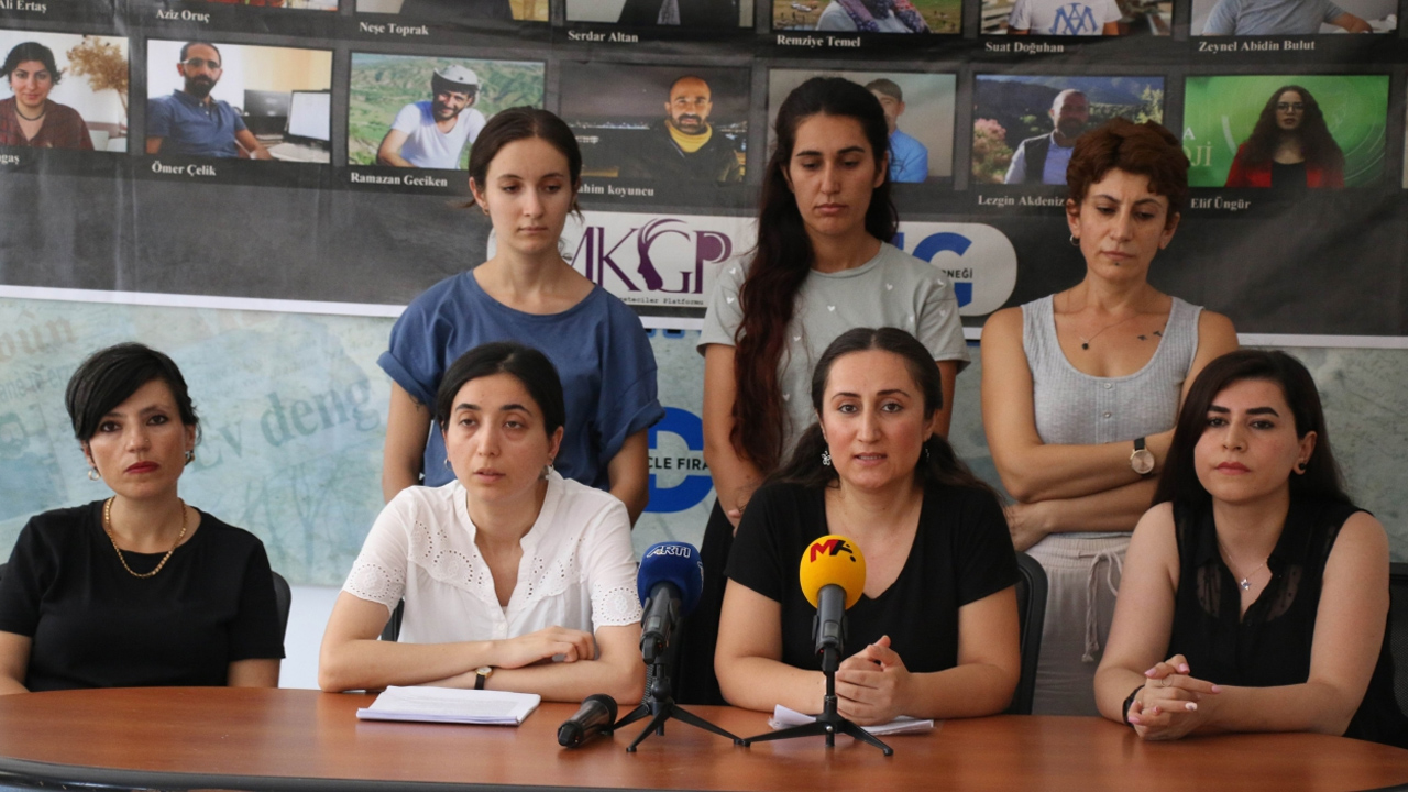 Οι γυναίκες δημοσιογράφοι συνεχίζουν να αντιμετωπίζουν φυλάκιση και παρενόχληση στην Τουρκία