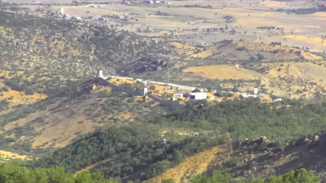 Ο τουρκικός στρατός έχει αποκλείσει κουρδικά χωριά εντός της Τουρκίας εδώ και επτά συνεχόμενα έτη