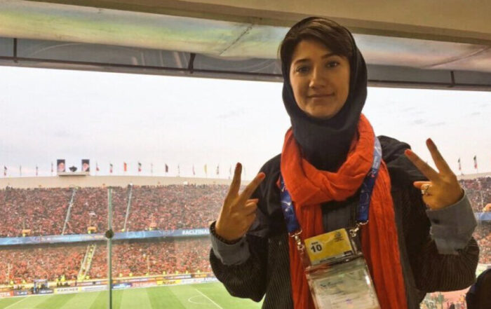 Συνελήφθη γυναίκα δημοσιογράφος στο Ιράν επειδή μετέδιδε τις εξελίξεις γύρω από τον θάνατο της Αμινί