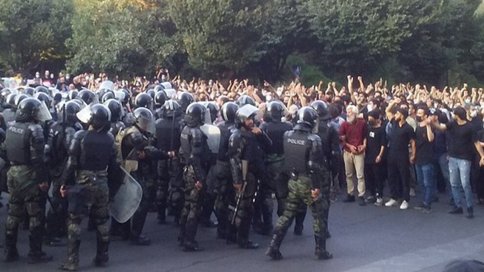 Μεσαιωνικές ποινές και δολοφονίες: τουλάχιστον 277 άνθρωποι σκοτώθηκαν από το καθεστώς του Ιράν