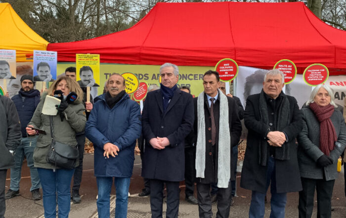 Διαδηλωτές καλούν το Συμβούλιο της Ευρώπης να βάλει τέλος στις συνθήκες απομόνωσης της φυλακής Ιμραλί στην Τουρκία